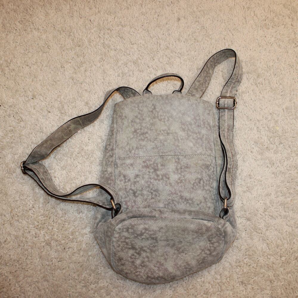 Aimee Kestenberg Gray Convertible Backpack Purse Travel Bag Women’s‎ - Picture 10 of 12